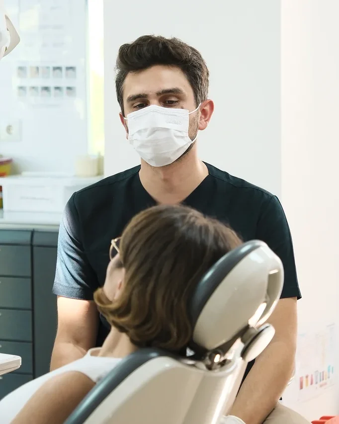 Dr. Dt. Ferit Kaval